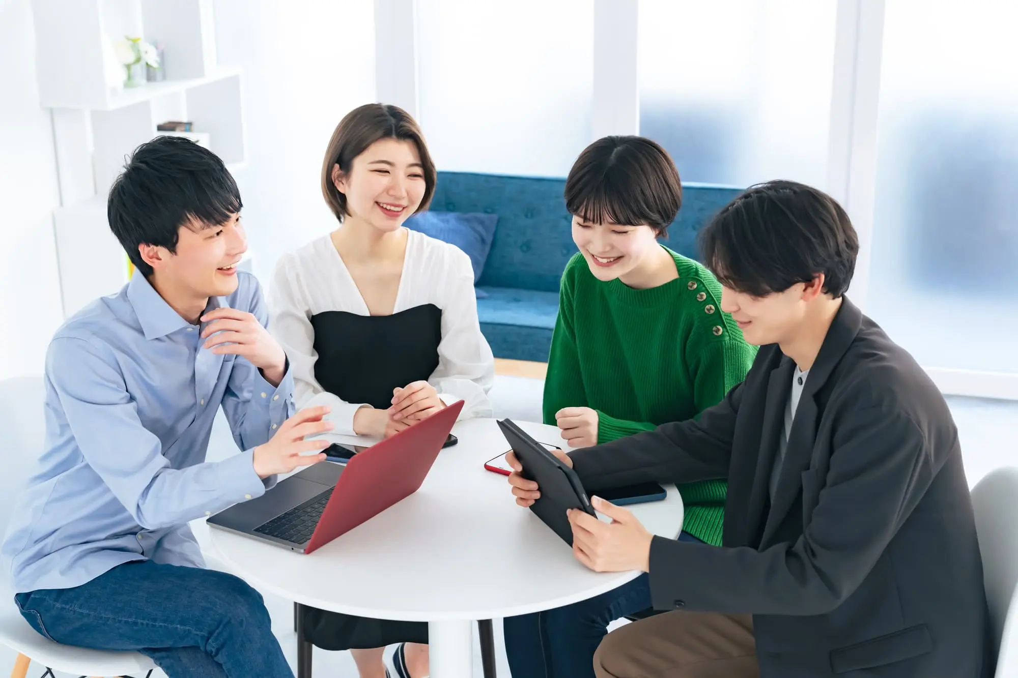 マネラボユーとは